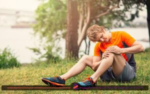 فردی که به خاطر ورزش دچار زانو درد شده است.