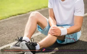 انقباض زانو بعد از ورزش یک ورزشکار